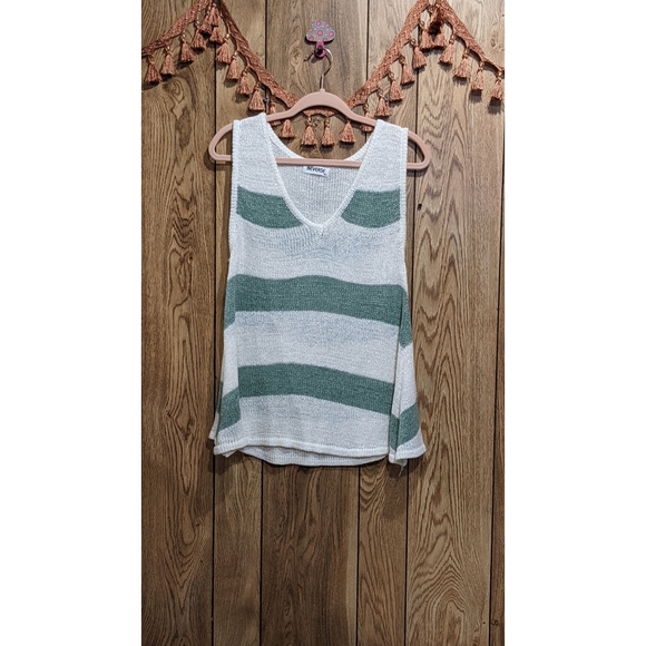 Flowy Stripped Tank - Picture 1 of 4